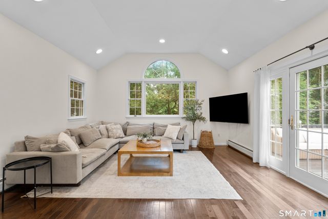 19 Alvin Drive, Norwalk, CT 06850