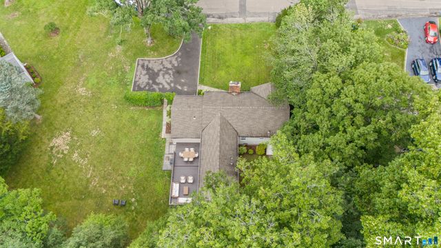 19 Alvin Drive, Norwalk, CT 06850