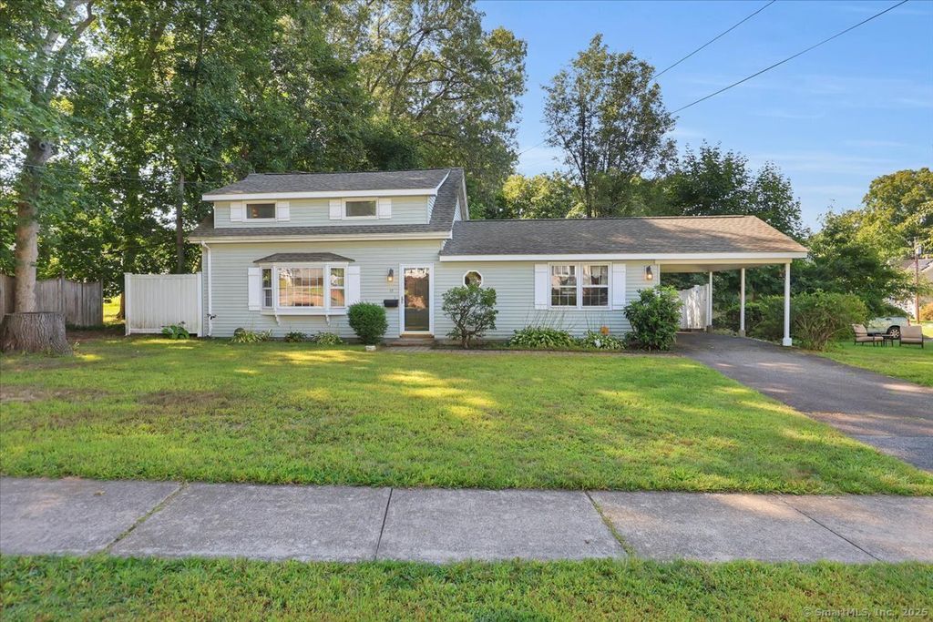 18 Ashland Street, Manchester, CT 06042