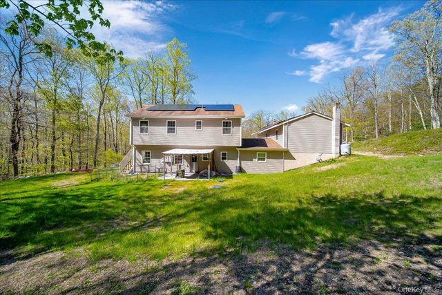 80 Jones Road, Pine Bush, NY 12566