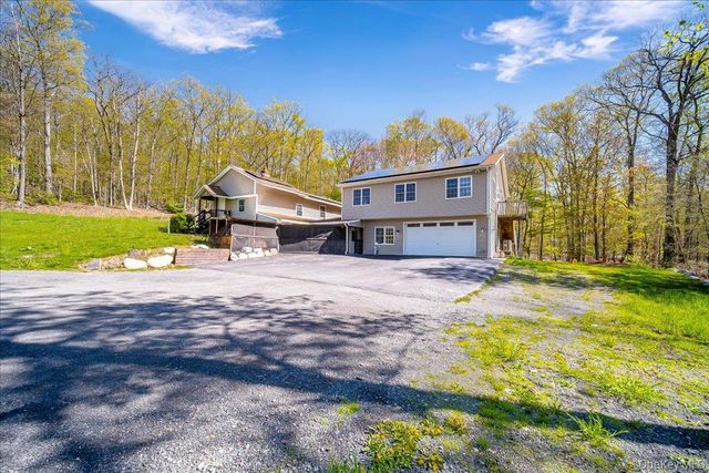 80 Jones Road, Pine Bush, NY 12566