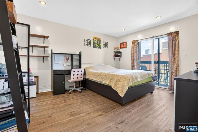 502 Livingston Court N502, Edgewater, NJ 07020