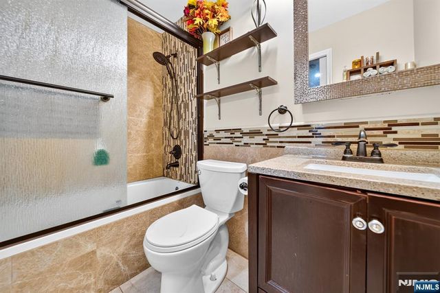 502 Livingston Court N502, Edgewater, NJ 07020