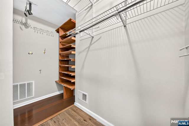 502 Livingston Court N502, Edgewater, NJ 07020