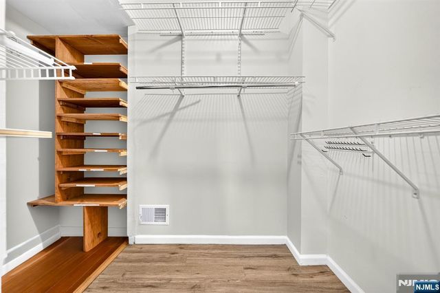 502 Livingston Court N502, Edgewater, NJ 07020