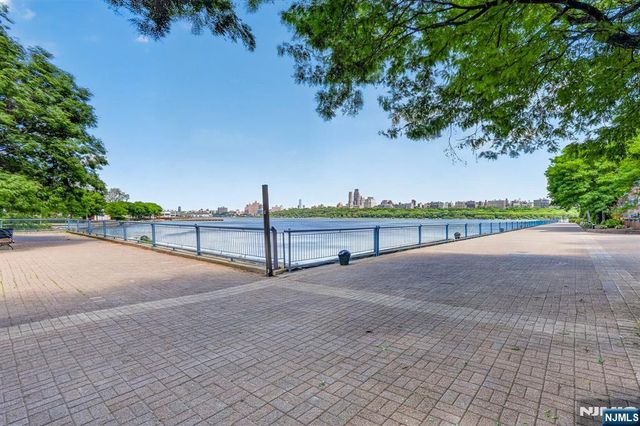 502 Livingston Court N502, Edgewater, NJ 07020