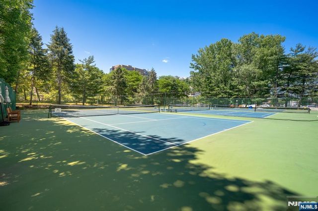 502 Livingston Court N502, Edgewater, NJ 07020