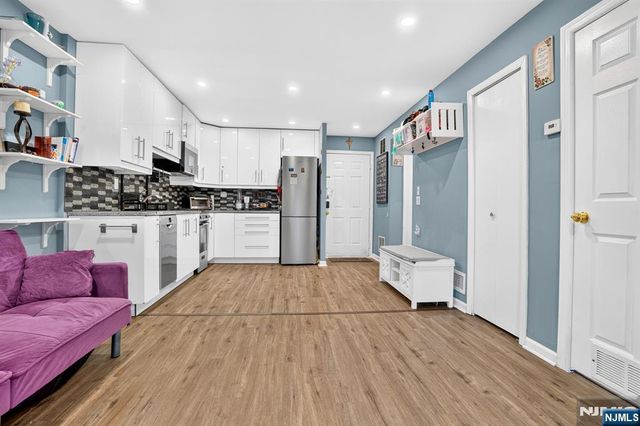502 Livingston Court N502, Edgewater, NJ 07020