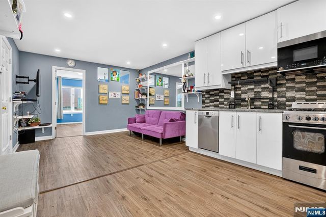 502 Livingston Court N502, Edgewater, NJ 07020