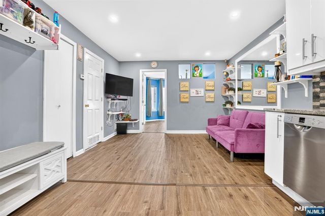 502 Livingston Court N502, Edgewater, NJ 07020