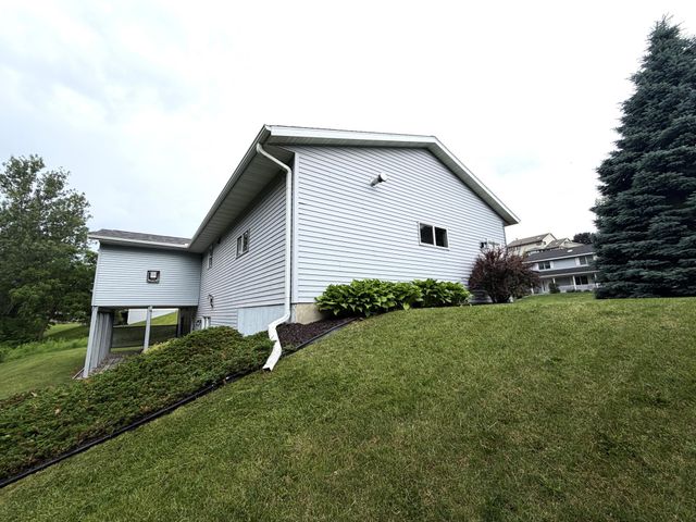 189 Mcintosh E, La Crescent, MN 55947
