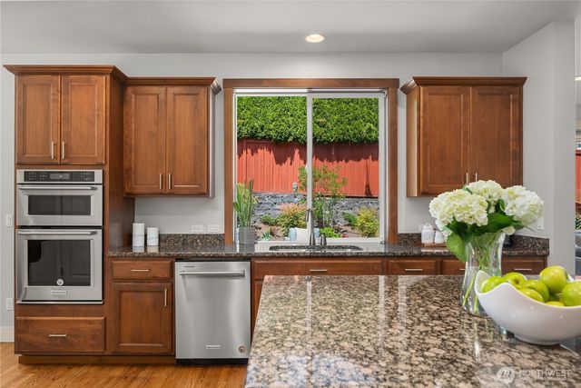 24816 SE 17th Place, Sammamish, WA 98075