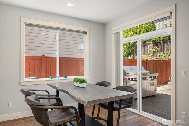 24816 SE 17th Place, Sammamish, WA 98075