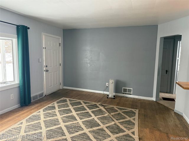 2468 Fernwood Avenue, Ann Arbor, MI 48104