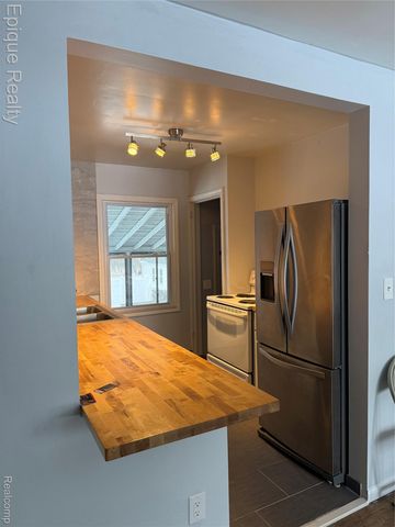 2468 Fernwood Avenue, Ann Arbor, MI 48104