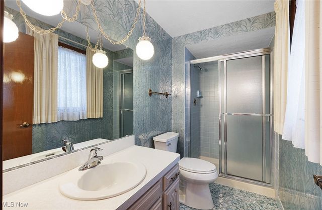 6090 Big Creek Pky, Parma Heights, OH 44130