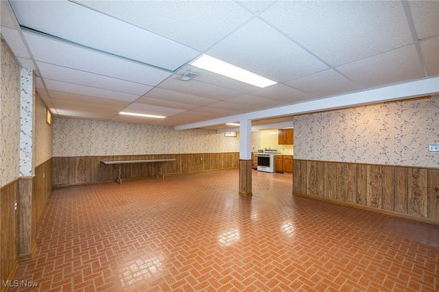 6090 Big Creek Pky, Parma Heights, OH 44130