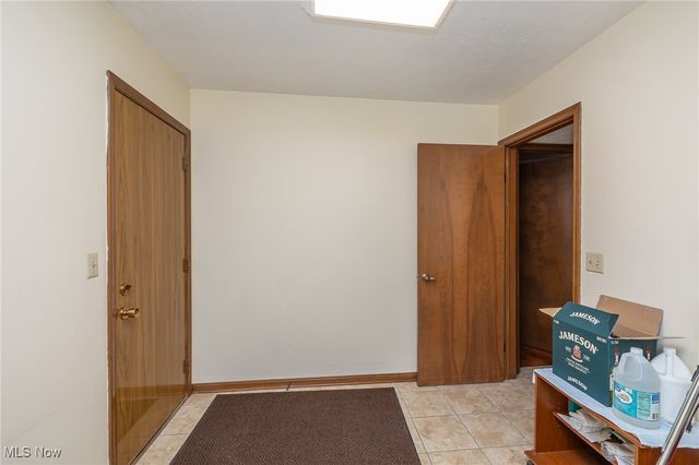 6090 Big Creek Pky, Parma Heights, OH 44130