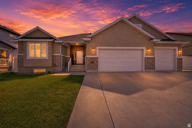 3032 S 2125 W, West Haven, UT 84401
