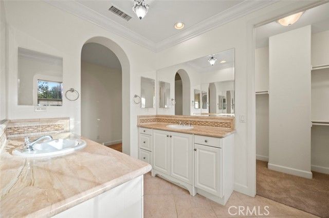 21 Land Bird, Irvine, CA 92618