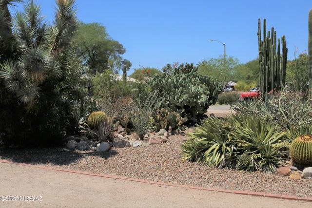 4825 E 18Th Street, Tucson, AZ 85711