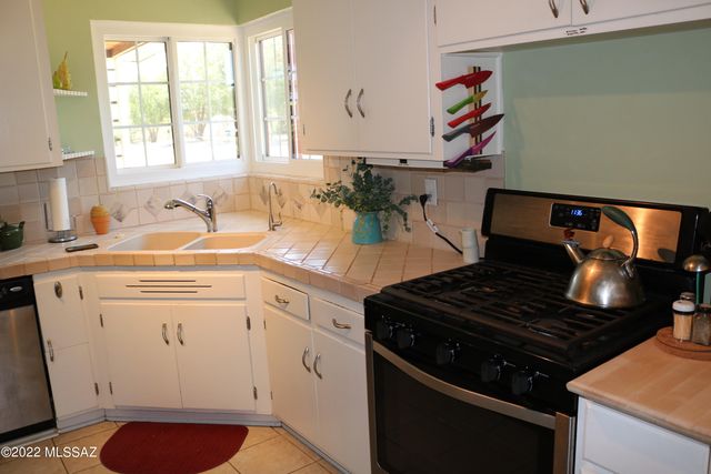 4825 E 18Th Street, Tucson, AZ 85711