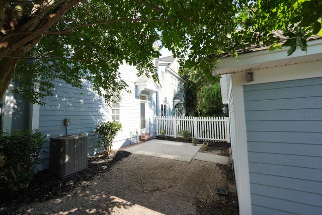 309 White Gables Drive, Summerville, SC 29483