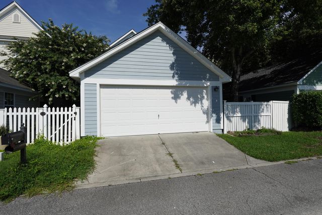 309 White Gables Drive, Summerville, SC 29483