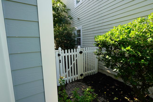 309 White Gables Drive, Summerville, SC 29483