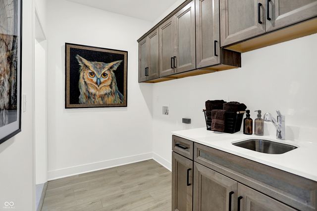 11358 Barn Owl Drive, Zionsville, IN 46077