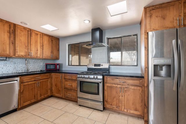 1528 55th Street NW, Albuquerque, NM 87105