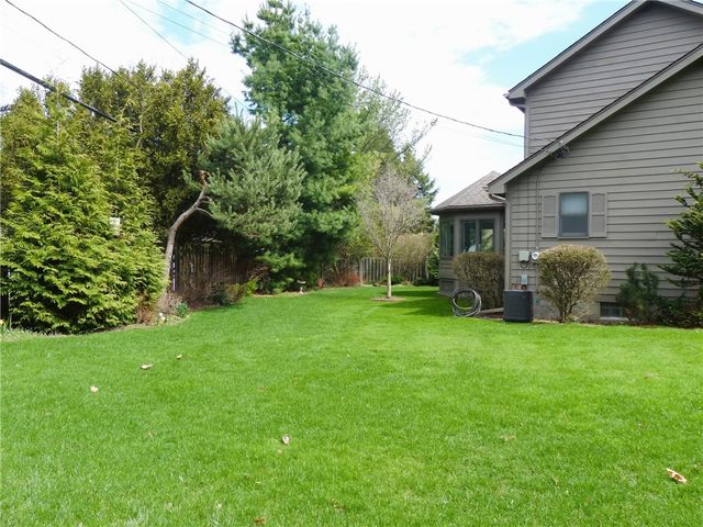 2 Shingle Mill Road, Irondequoit, NY 14609