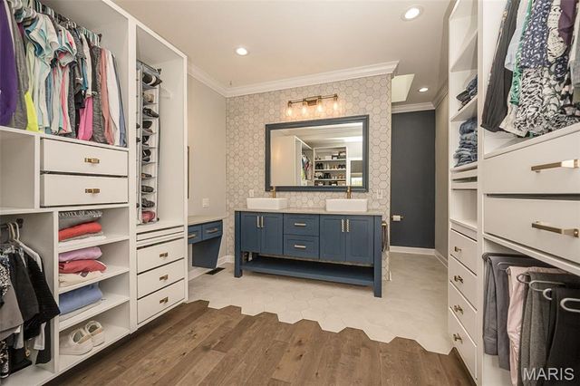 14316 Willow Spring Hill Drive, St Louis, MO 63017