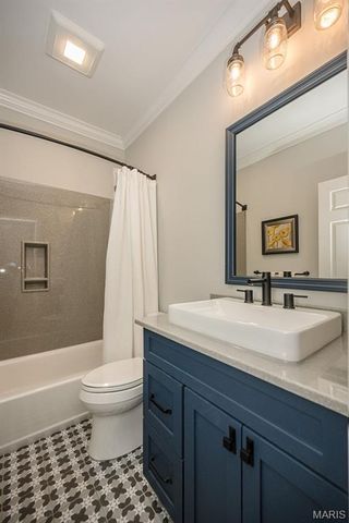14316 Willow Spring Hill Drive, St Louis, MO 63017