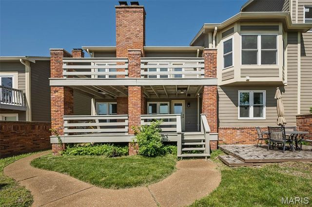 14316 Willow Spring Hill Drive, St Louis, MO 63017