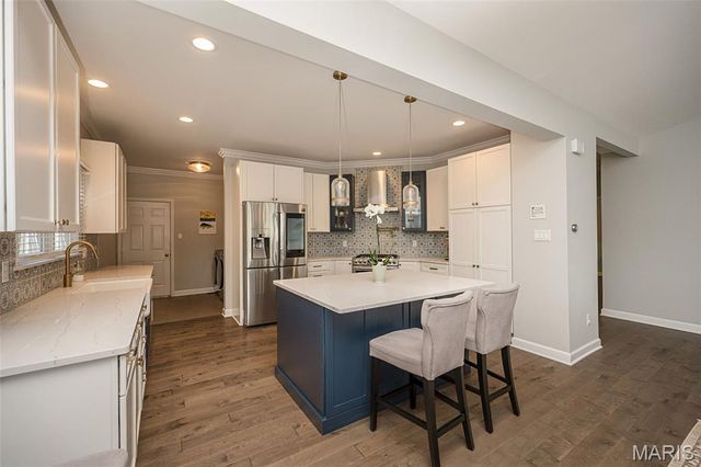 14316 Willow Spring Hill Drive, St Louis, MO 63017