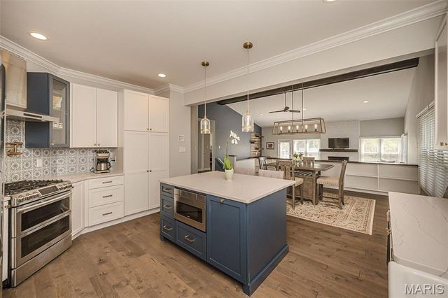 14316 Willow Spring Hill Drive, St Louis, MO 63017