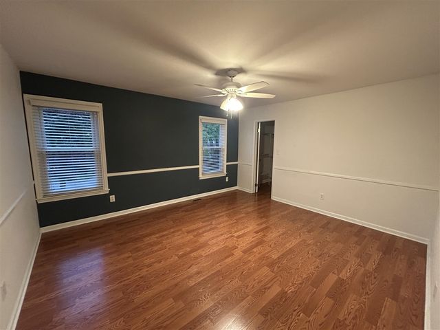 38647 Meeting House Lane, Livonia, MI 48154