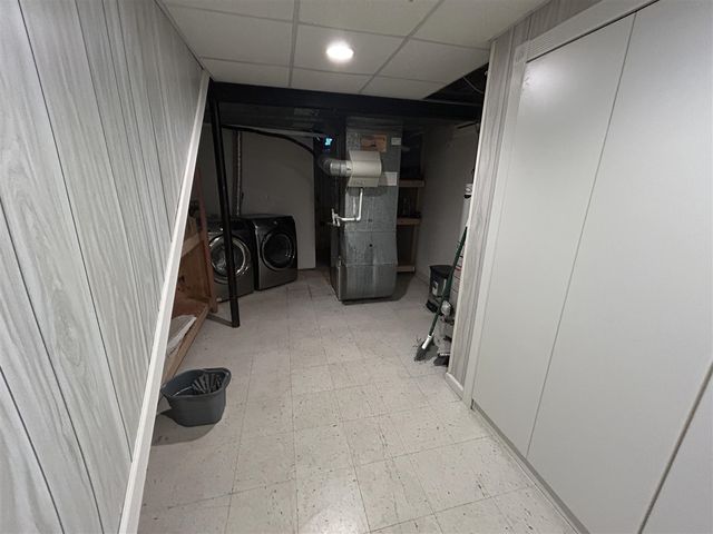 38647 Meeting House Lane, Livonia, MI 48154