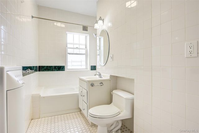 77-14 113th Street 45, Forest Hills, NY 11375