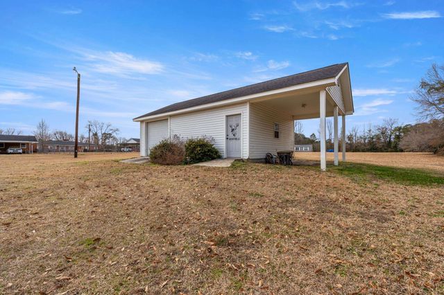 3813 W Marion St., Mullins, SC 29574