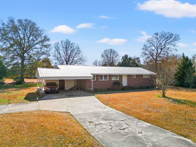 3813 W Marion St., Mullins, SC 29574