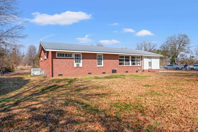 3813 W Marion St., Mullins, SC 29574
