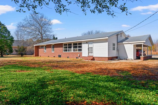 3813 W Marion St., Mullins, SC 29574