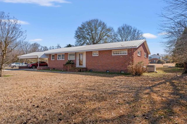 3813 W Marion St., Mullins, SC 29574