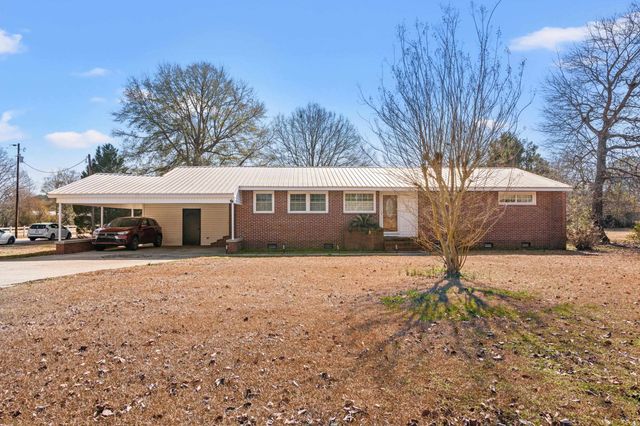 3813 W Marion St., Mullins, SC 29574