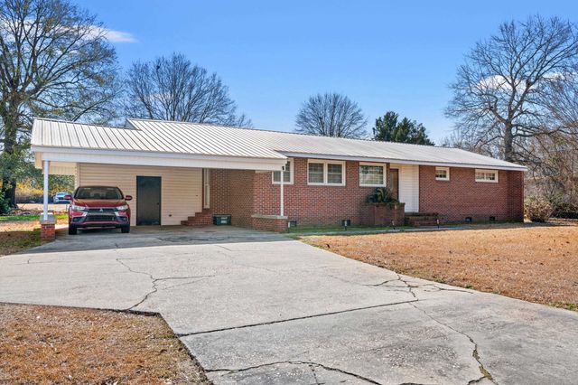 3813 W Marion St., Mullins, SC 29574