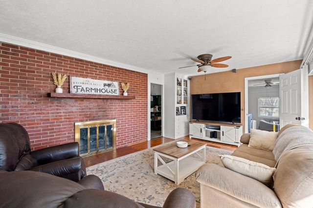 3813 W Marion St., Mullins, SC 29574