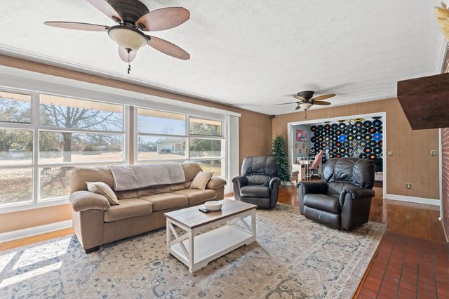 3813 W Marion St., Mullins, SC 29574