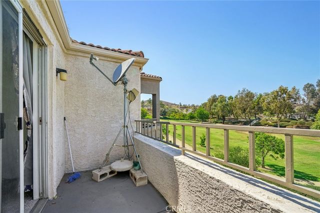 1995 Las Colinas Circle 307, Corona, CA 92879